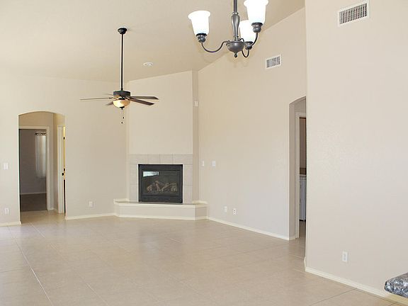 4th image of 5600 Ireland Dr