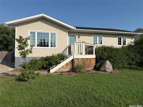 303 5th STREET W, Carnduff, SK S0C 0S0