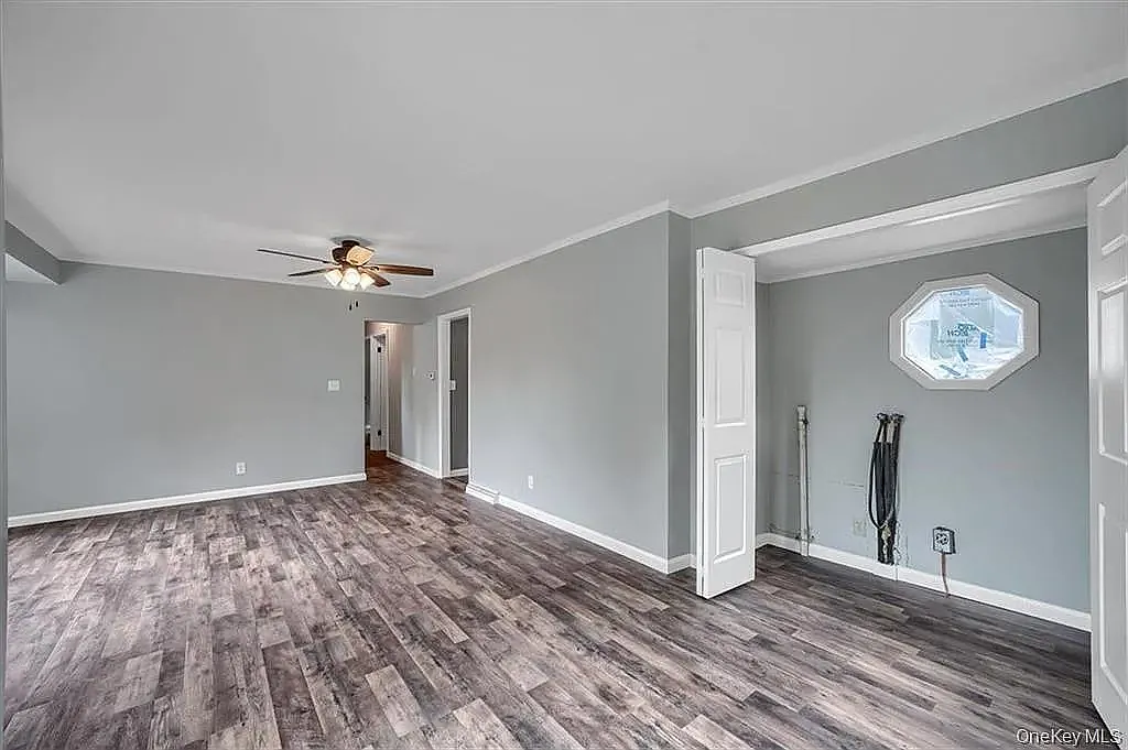 4 Revere Rd — Photo 3