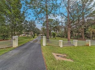 180 12th St SE, Naples, FL 34117
