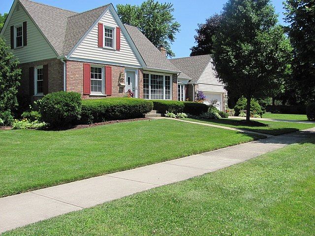 1st image of 734 E Glencoe St
