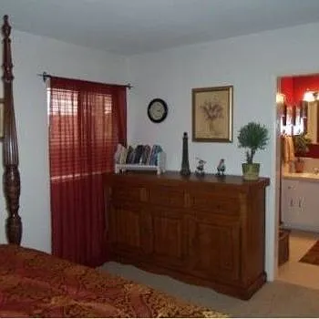 Master Bedroom/Bath