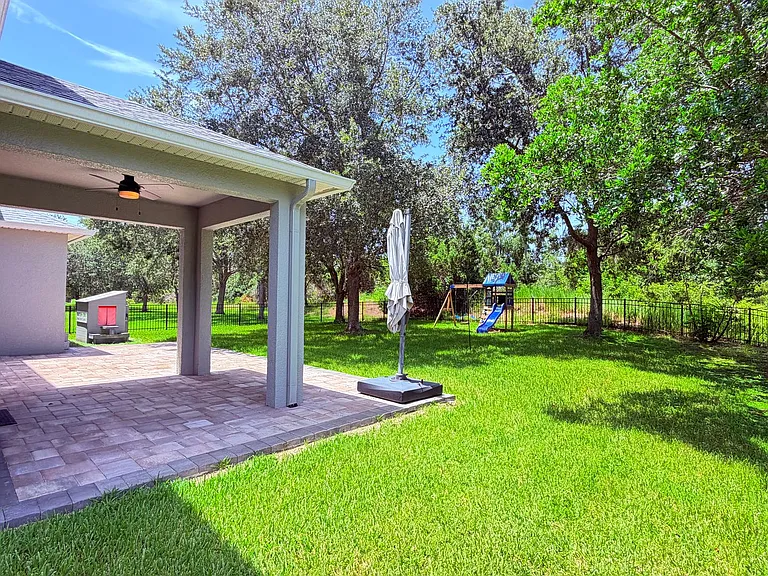 10263 Malpas Point — Photo 4