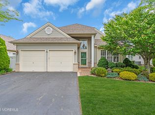 4 Gascony Cir, Manchester, NJ 08759