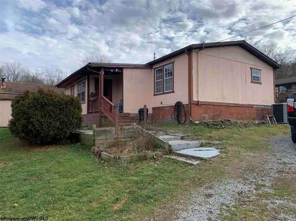 106 Lincoln St, Coalton, WV 26257