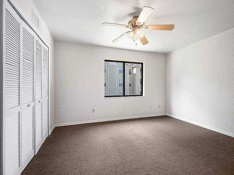 12062 Tift Cir — Photo 17