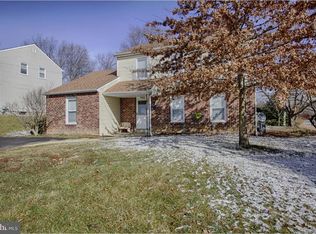 801 Cherry Tree Rd, Upper Chichester, PA 19014