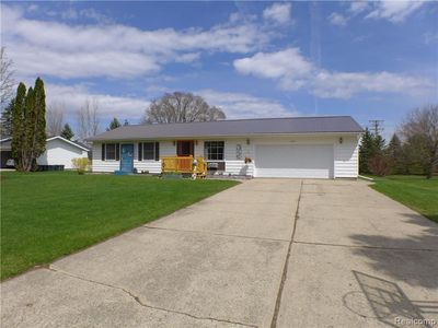 697 Appletree Ln, Caro, MI, 48723