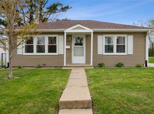 1129 Washington Dr, Marion, IA 52302