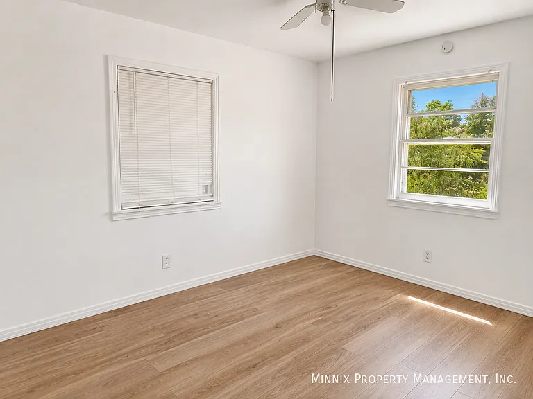 6118 Avenue P — Photo 11