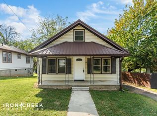 16 Pelzer St, Asheville, NC 28804