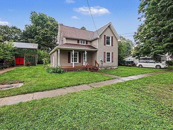 3rd image of 215 Palmer St