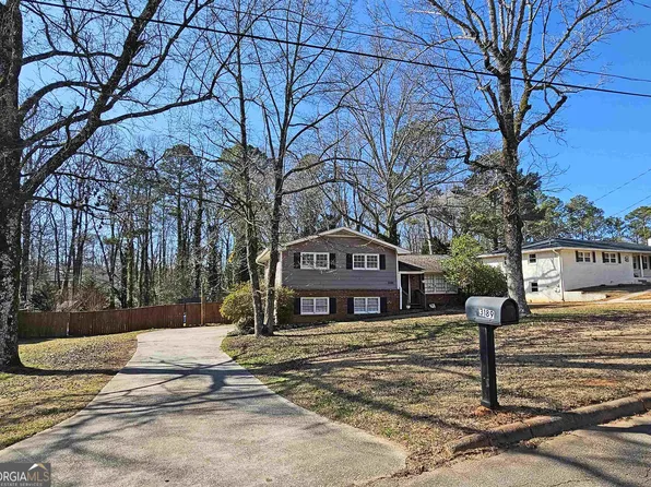 3189 Robin Hood Ln, Winston, GA 30187