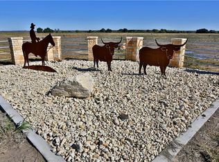 381 Windmill Crossing Rd, Ovalo, TX 79541