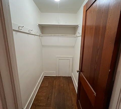 4th image of 409 S Prairie Ave #1