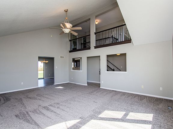 5th image of 2120 Debra Ct