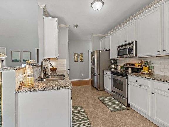 3rd image of 5809 Kindley Dr