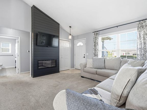 3rd image of 7036 Cornerstone Dr SE