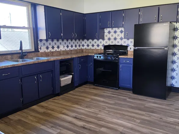 44 Fairgarden St, Republic, PA 15475