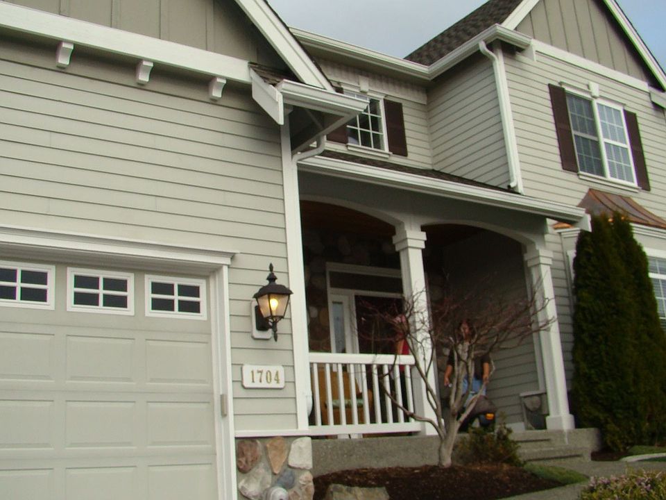 1st image of 1704 Pointe Woodworth Dr NE