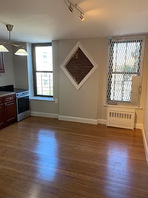 Rented by Carnegie Management Inc | media 6