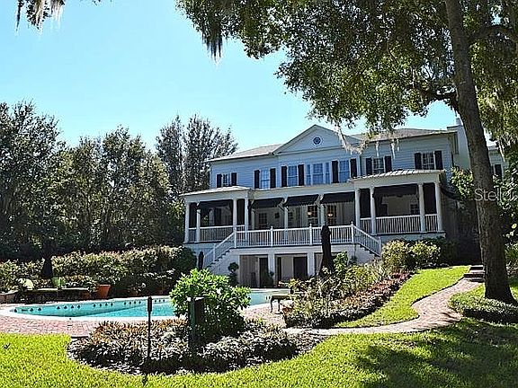 2nd image of 735 Edgewater Dr