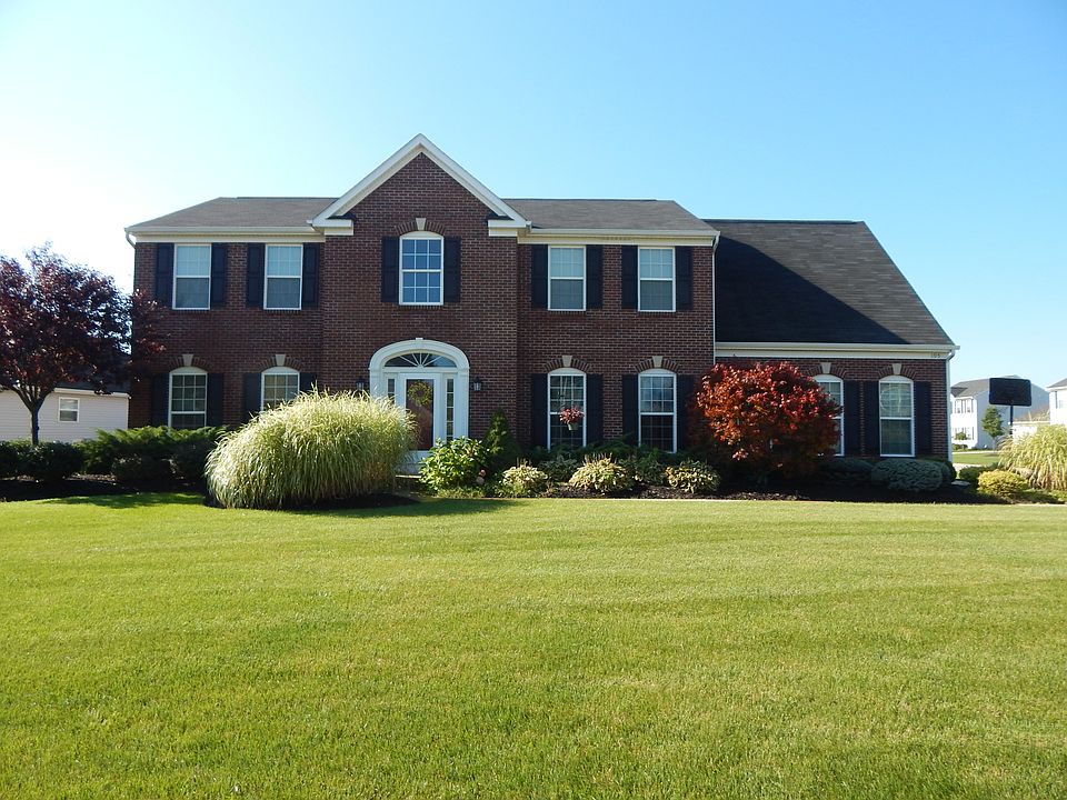 1st image of 105 Slate Dr