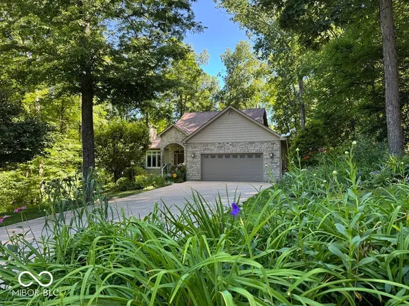 4618 N Chatham Dr, Bloomington, IN 47404
