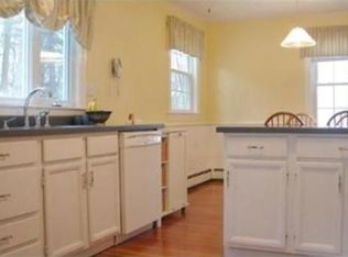 34 Enmore St, Andover, MA 01810