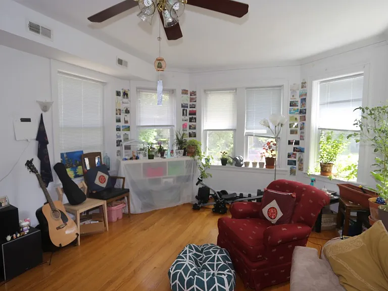 1436 W Belle Plaine Ave #2 — Photo 7