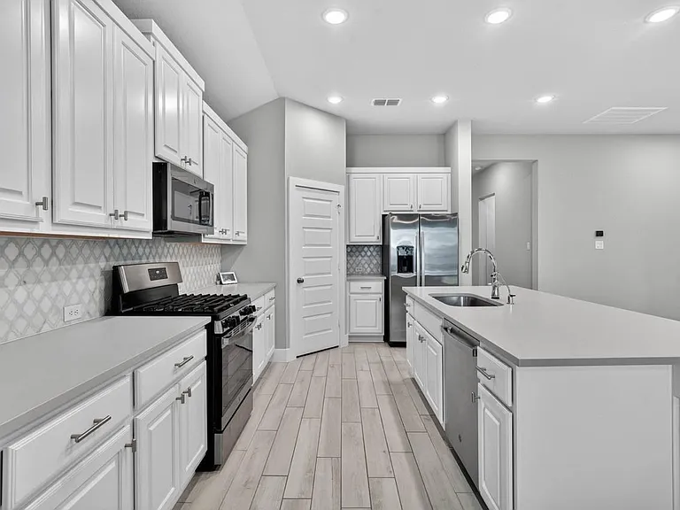 26323 Hunter Ln — Photo 16