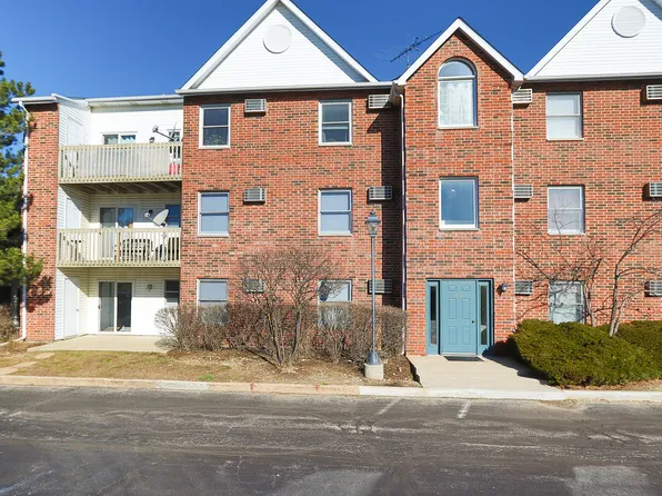 1382 Cunat Ct APT 1C, Lake In The Hills, IL 60156