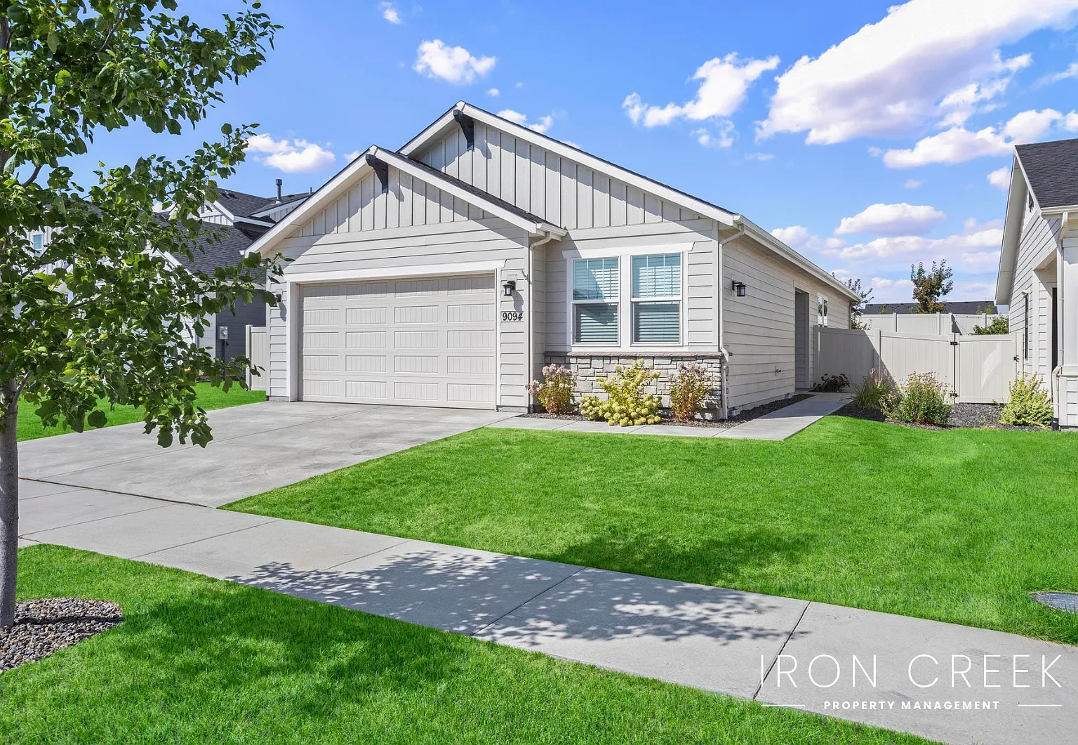 3 bed, 1383 sqft, $2,375 — Photo 2