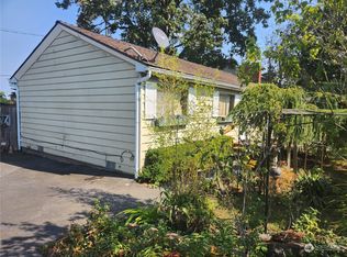 7056 S 128th St, Seattle, WA 98178