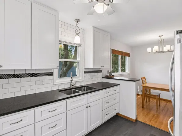 2908 Hampshire Ave S, Saint Louis Park, MN 55426