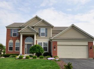 310 Parker Pl, Oswego, IL