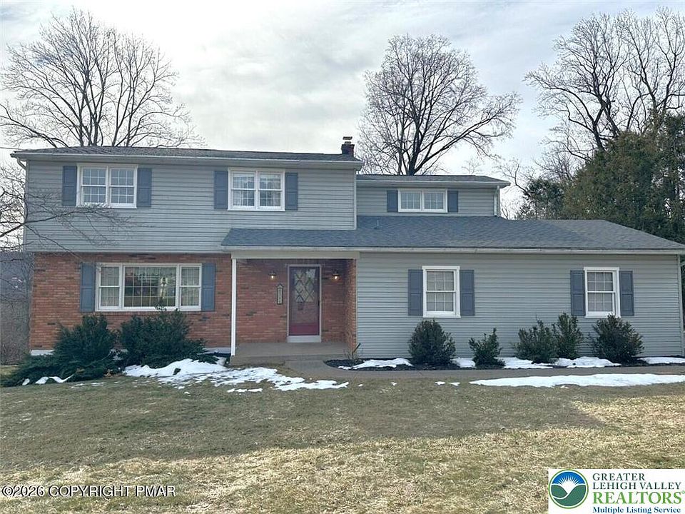 1st image of 348 Wedgewood Dr