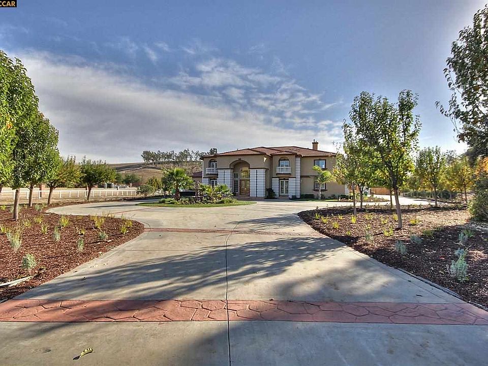 1st image of 5870 Bruce Dr