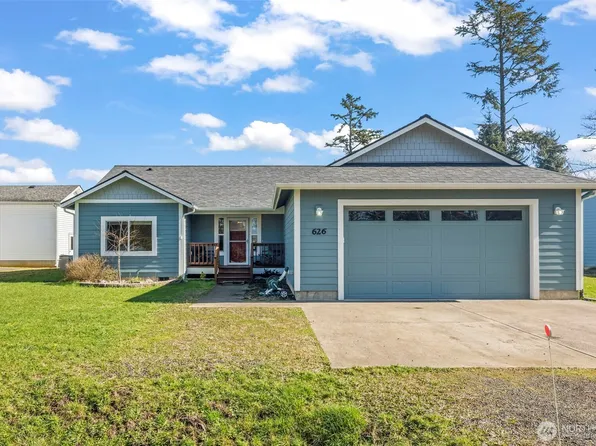 626 Duck Lake Drive SE, Ocean Shores, WA 98569