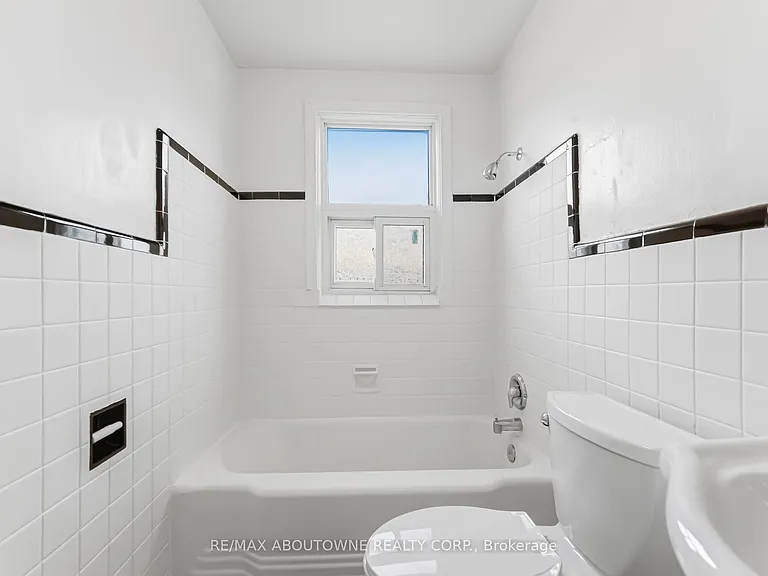 1037 Churchill Ave E #7 — Photo 22