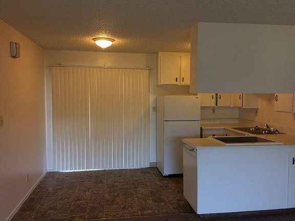 4th image of 2126 N Cedar Ave APT A