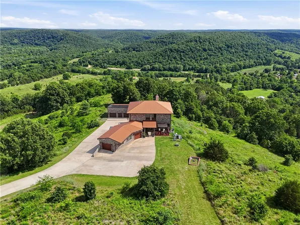496 Madison 1556, Eureka Springs, AR 72632