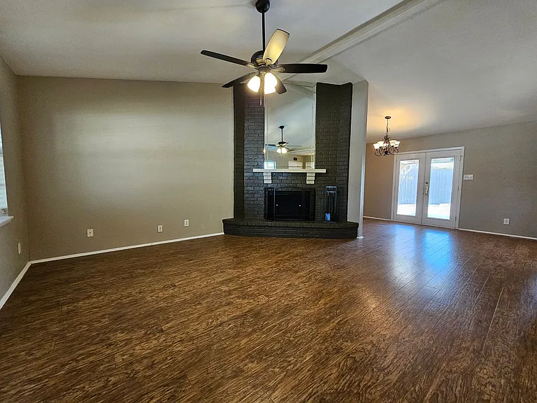 7713 Jerome Dr — Photo 9