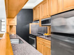 230 E 71st St APT 1E, Manhattan, NY 10021