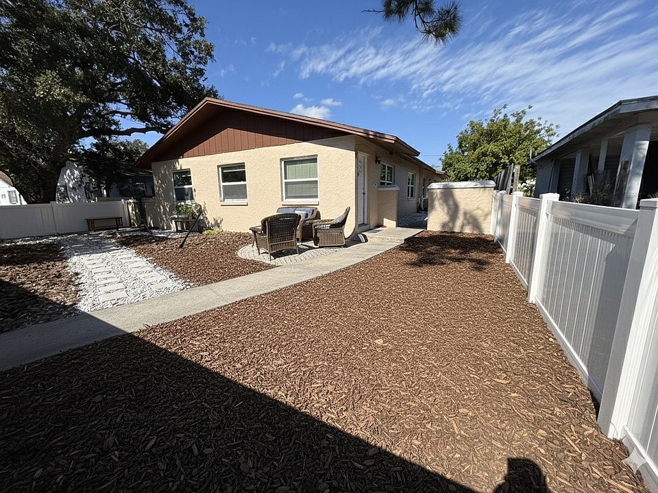 1st image of 545 92nd Ave N