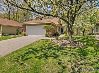 2025 N Cross Creek Dr SE, Grand Rapids, MI 49508