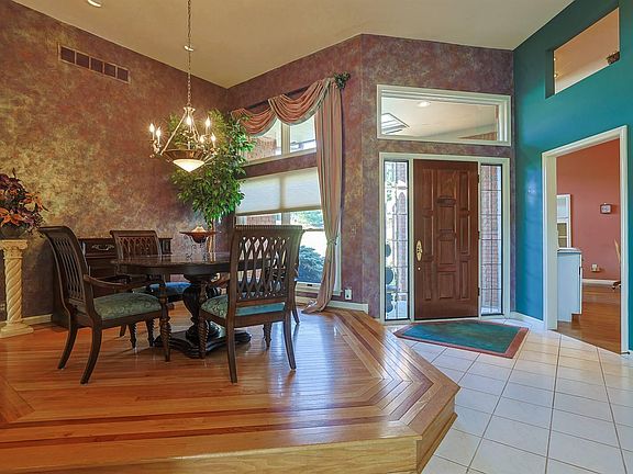 5th image of 2525 Nicklaus Ln
