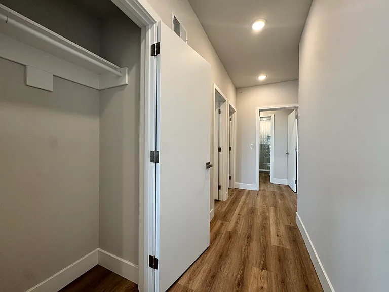 5222-24 Chester Ave #15 — Photo 5