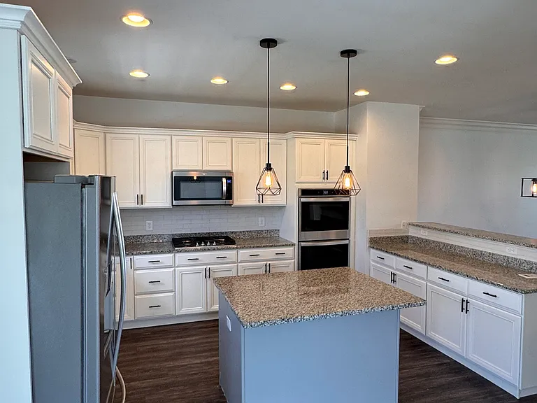 1116 Goddard Way — Photo 10