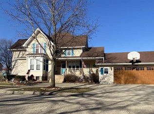 303 W Roosevelt Rd, Stillman Valley, IL 61084